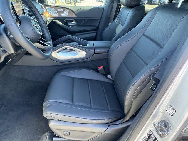 new 2025 Mercedes-Benz GLS 450 car, priced at $95,365