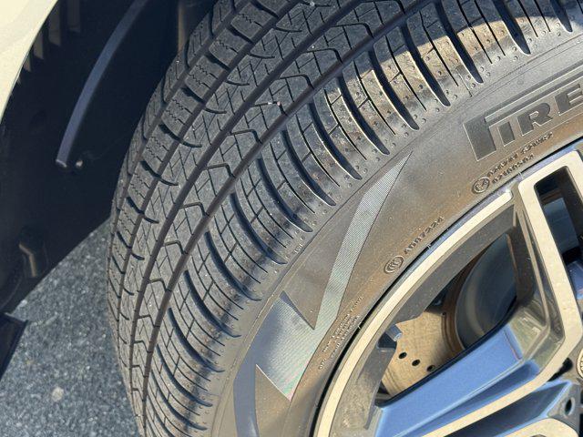 new 2025 Mercedes-Benz GLS 450 car, priced at $95,365
