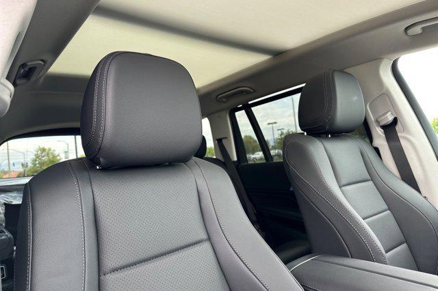 new 2025 Mercedes-Benz GLS 450 car, priced at $97,715