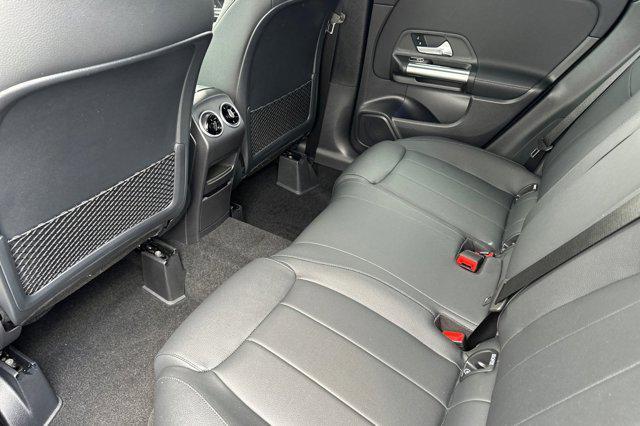 new 2025 Mercedes-Benz GLA 250 car, priced at $44,345