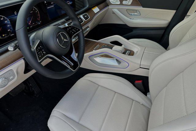 new 2025 Mercedes-Benz GLS 450 car, priced at $92,325