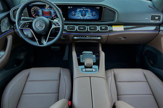 new 2025 Mercedes-Benz GLS 450 car, priced at $92,000