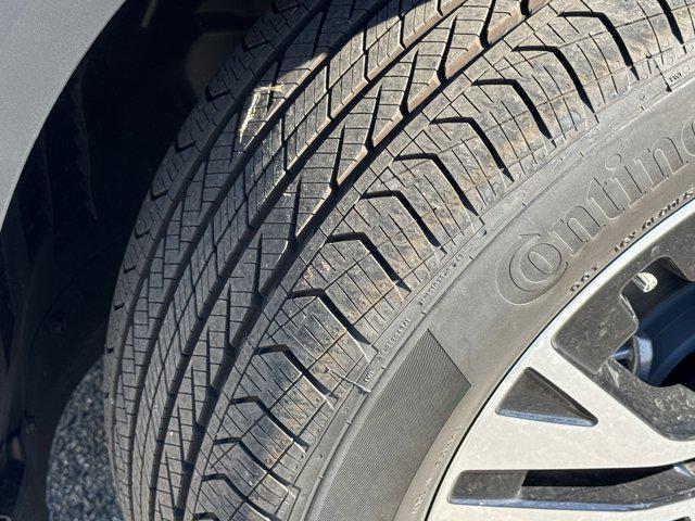 new 2025 Mercedes-Benz GLA 250 car, priced at $46,120