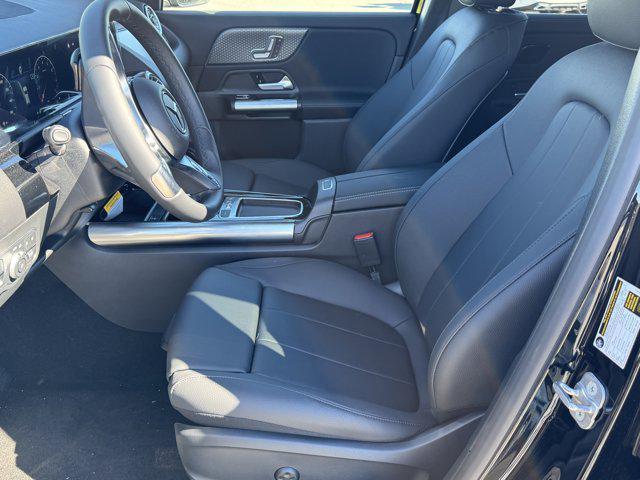 new 2025 Mercedes-Benz GLA 250 car, priced at $46,120