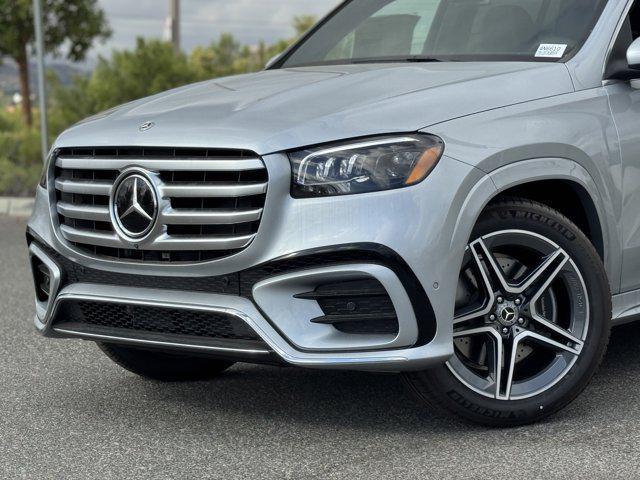 new 2025 Mercedes-Benz GLS 450 car, priced at $95,365
