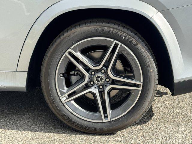 new 2025 Mercedes-Benz GLS 450 car, priced at $95,365