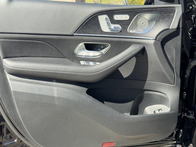 new 2025 Mercedes-Benz GLS 450 car, priced at $91,945