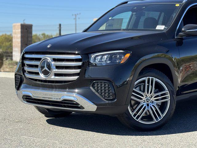 new 2025 Mercedes-Benz GLS 450 car, priced at $91,945