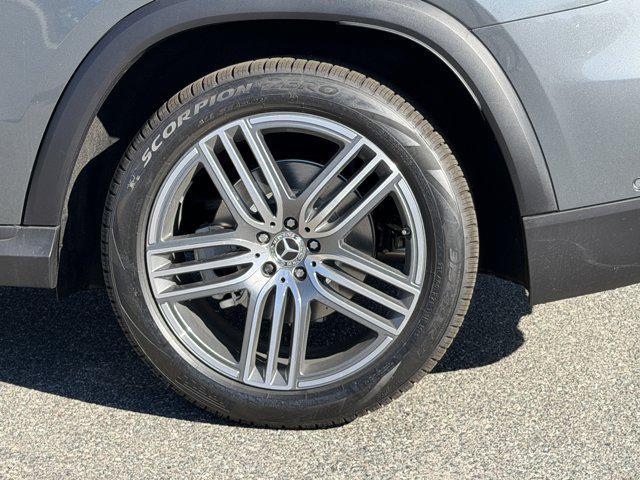 new 2026 Mercedes-Benz GLS 450 car, priced at $96,525