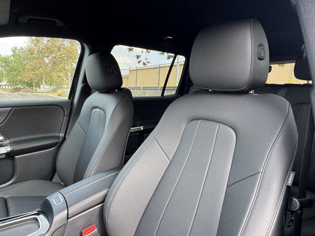 new 2025 Mercedes-Benz GLB 250 car, priced at $47,145