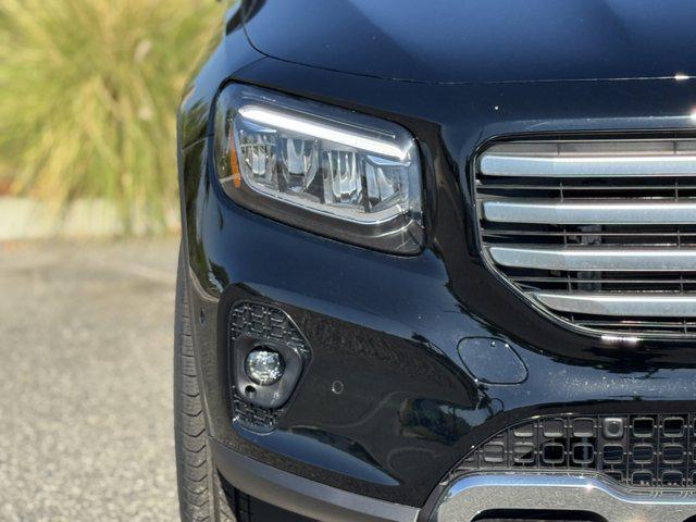 new 2025 Mercedes-Benz GLB 250 car, priced at $47,145