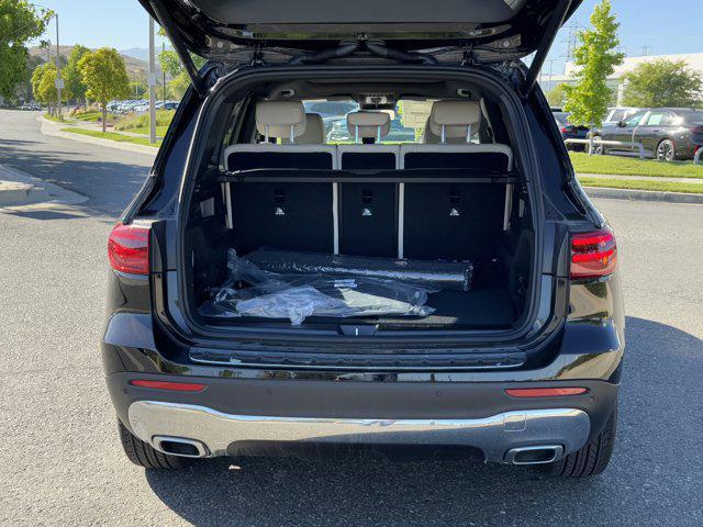 new 2025 Mercedes-Benz GLB 250 car, priced at $48,450