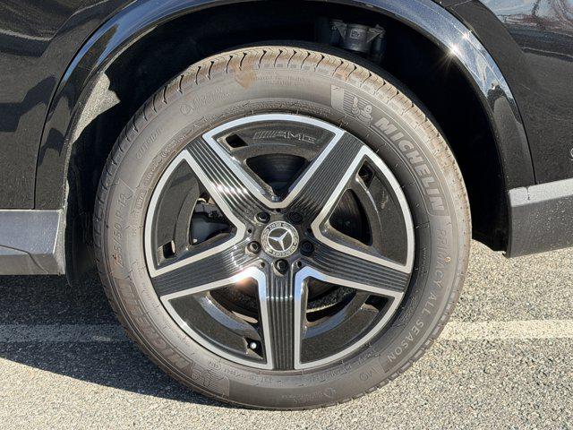 new 2025 Mercedes-Benz GLC 300 car, priced at $58,775