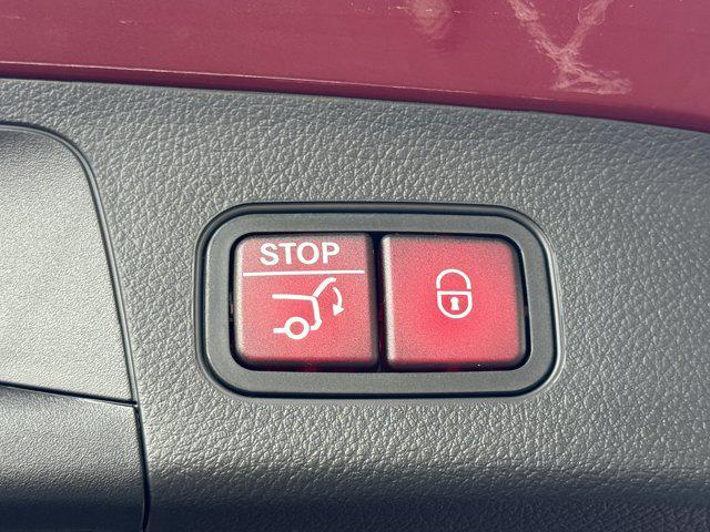 new 2026 Mercedes-Benz GLA 250 car, priced at $49,105