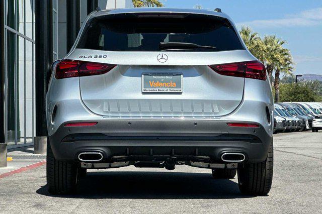 new 2025 Mercedes-Benz GLA 250 car, priced at $53,940