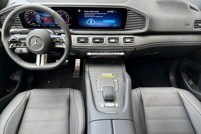 new 2025 Mercedes-Benz GLS 580 car, priced at $119,115