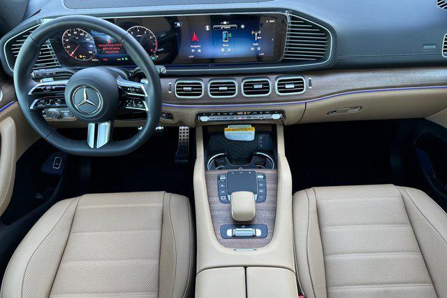 new 2025 Mercedes-Benz GLS 580 car, priced at $121,805