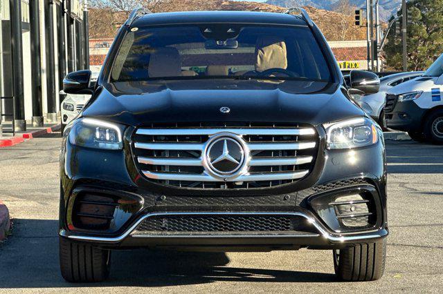 new 2025 Mercedes-Benz GLS 580 car, priced at $121,805