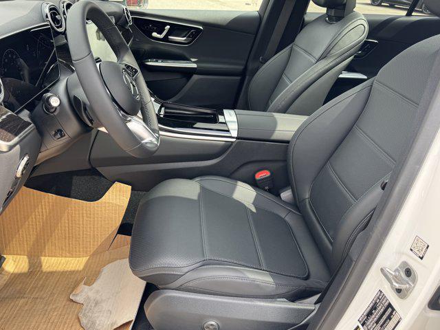 new 2025 Mercedes-Benz GLC 300 car