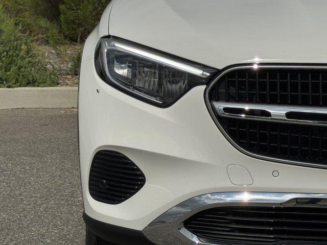 new 2025 Mercedes-Benz GLC 300 car