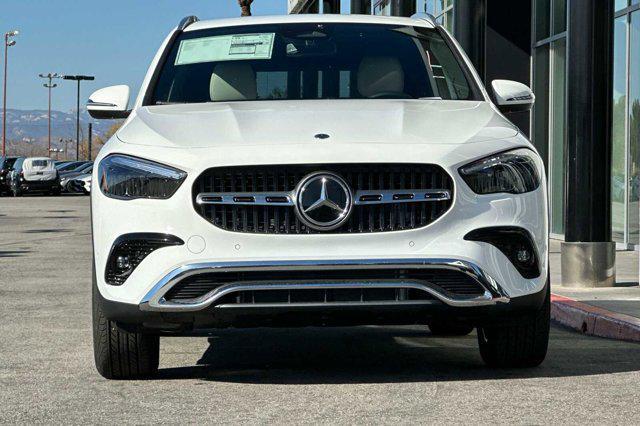 new 2025 Mercedes-Benz GLA 250 car, priced at $44,620