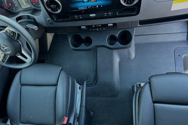 new 2024 Mercedes-Benz Sprinter 3500 car