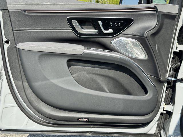 new 2025 Mercedes-Benz EQS 450 car, priced at $121,495