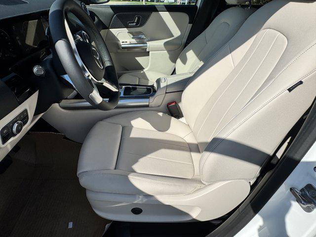new 2025 Mercedes-Benz GLA 250 car, priced at $45,845