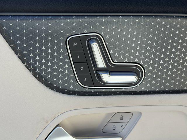 new 2025 Mercedes-Benz GLA 250 car, priced at $46,195