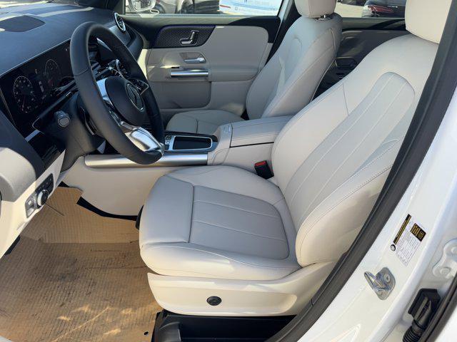 new 2025 Mercedes-Benz GLA 250 car, priced at $46,195