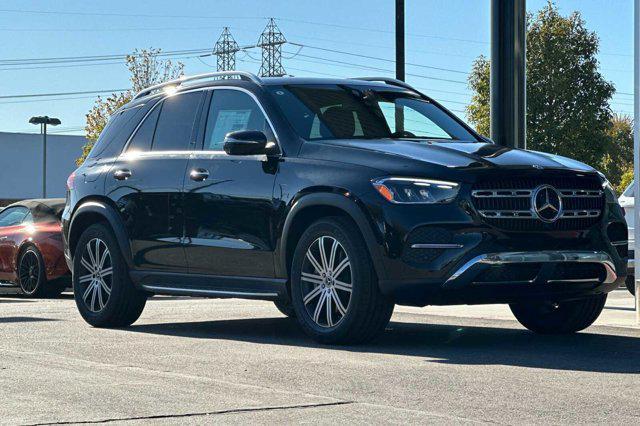 new 2025 Mercedes-Benz GLE 450 car, priced at $81,985