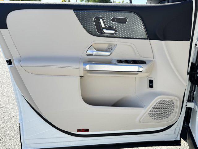 new 2025 Mercedes-Benz GLB 250 car, priced at $47,145
