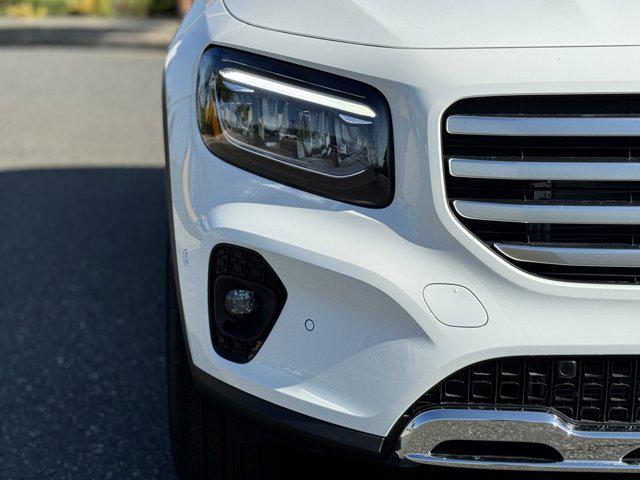 new 2025 Mercedes-Benz GLB 250 car, priced at $47,145