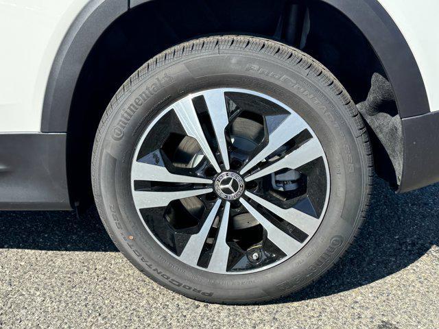 new 2025 Mercedes-Benz GLB 250 car, priced at $47,145