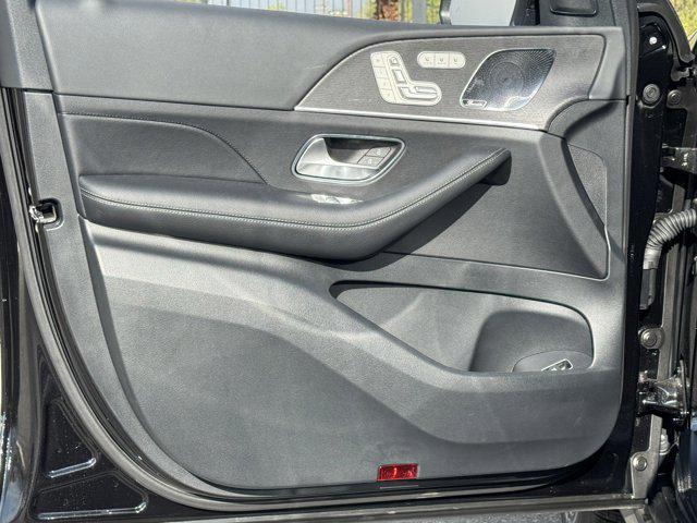 new 2025 Mercedes-Benz GLS 450 car, priced at $91,945