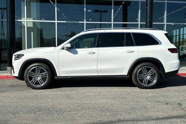 new 2025 Mercedes-Benz GLS 450 car, priced at $92,945