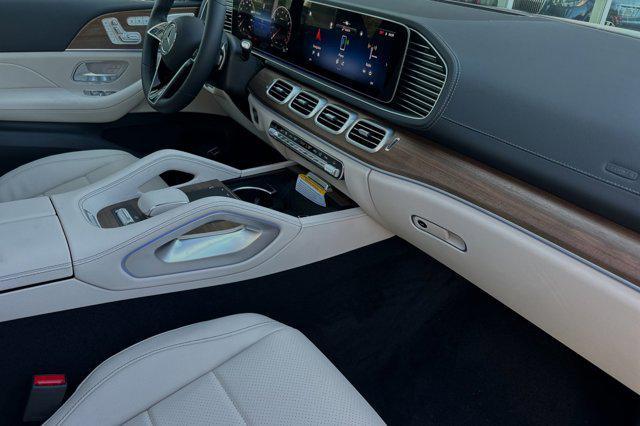 new 2025 Mercedes-Benz GLS 450 car, priced at $92,945