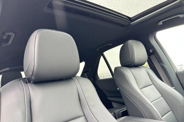 new 2025 Mercedes-Benz GLE 450 car, priced at $80,445