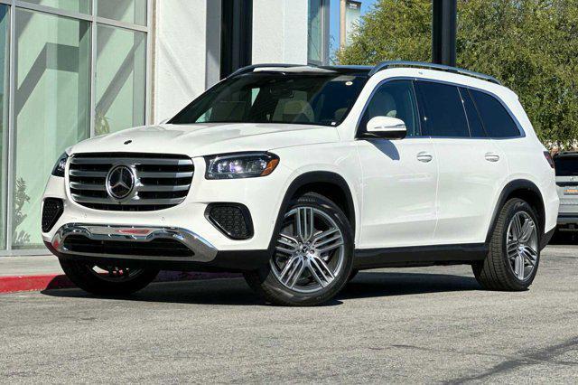 new 2025 Mercedes-Benz GLS 450 car, priced at $92,275