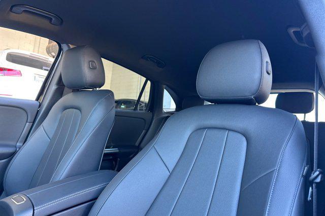 new 2025 Mercedes-Benz GLA 250 car, priced at $44,345