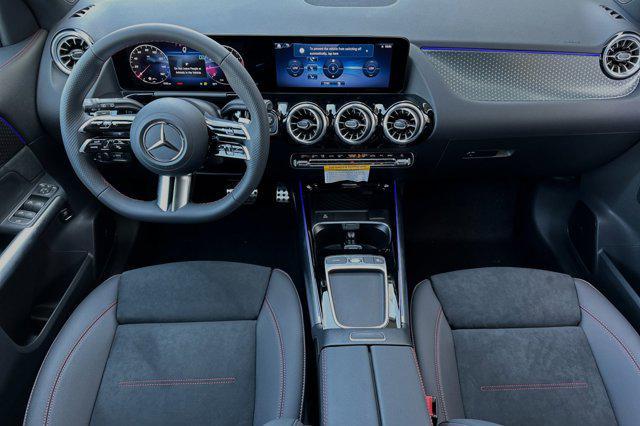 new 2025 Mercedes-Benz GLA 250 car, priced at $52,930