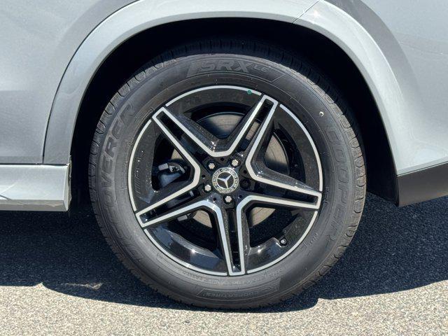 new 2025 Mercedes-Benz GLE 450 car, priced at $84,530