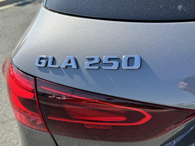 new 2025 Mercedes-Benz GLA 250 car, priced at $49,620