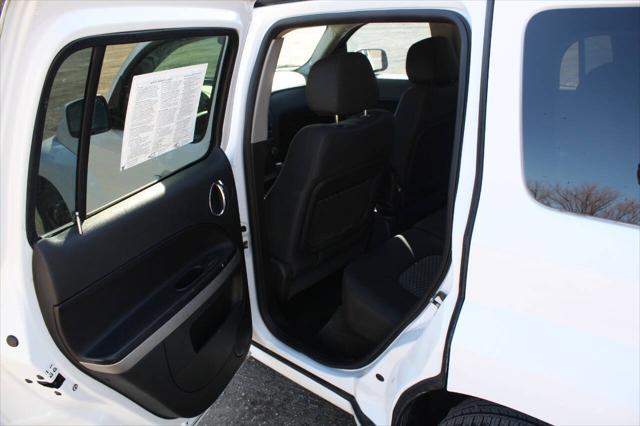 used 2011 Chevrolet HHR car, priced at $5,995