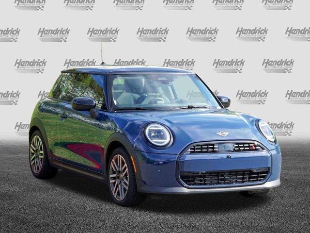 used 2025 MINI Hardtop car, priced at $33,991