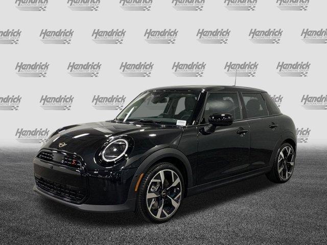 new 2025 MINI Hardtop car, priced at $38,295