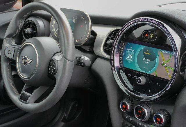 used 2023 MINI Hardtop car, priced at $27,329