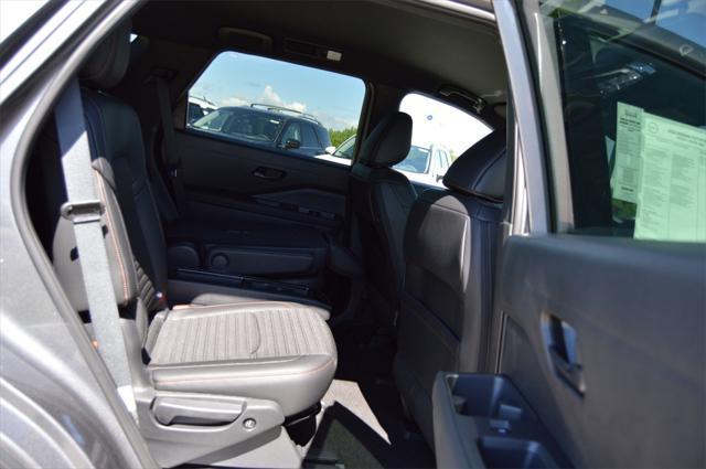 new 2024 Nissan Pathfinder car, priced at $38,269