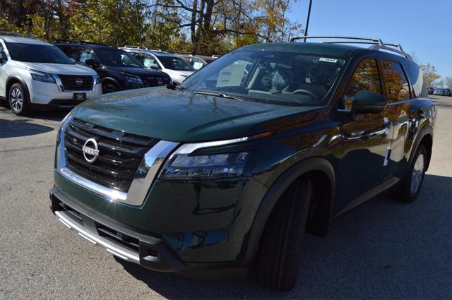 new 2025 Nissan Pathfinder car, priced at $44,760