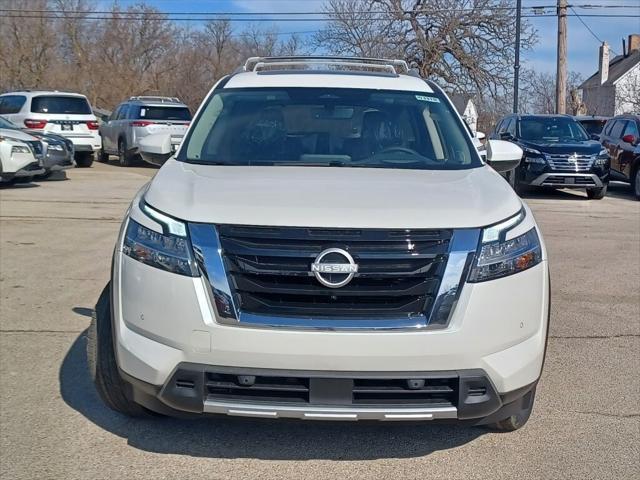 new 2024 Nissan Pathfinder car, priced at $45,047